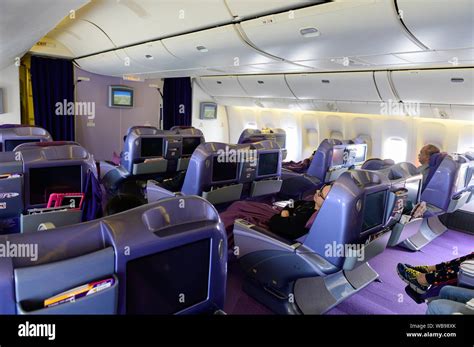 thai airways business class 777|Boeing 777.